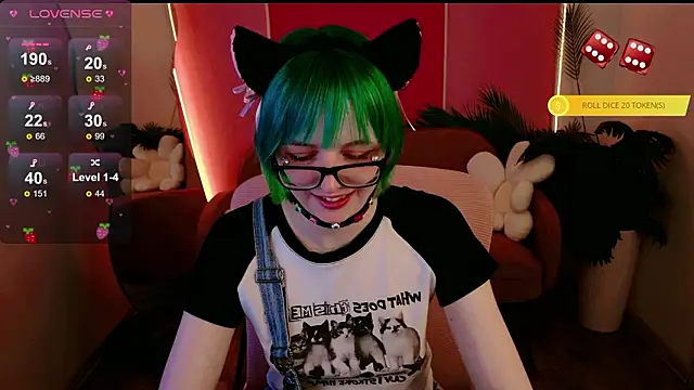 Snapshot of CoralineYoung chatting on 02-15-26, 09:30 CoralineYoung online show from 02-15-26, 09:30