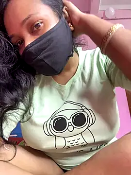 Snapshot of Priyajaanbaby chatting on 11-17-25, 04:24 Priyajaanbaby online show from 11-17-25, 04:24