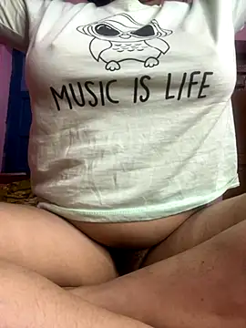 Snapshot of Priyajaanbaby chatting on 11-23-25, 05:35 Priyajaanbaby online show from 11-23-25, 05:35