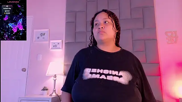 Snapshot of KITY_HILL chatting on 09-16-25, 05:08 KITY HILL online show from 09-16-25, 05:08