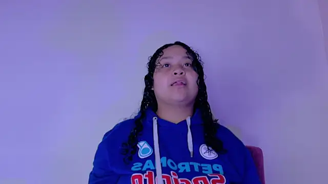 Snapshot of KITY_HILL chatting on 10-18-25, 04:26 KITY HILL online show from 10-18-25, 04:26