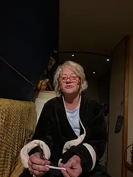 ladyboatlady online show from 10-16-25, 04:57