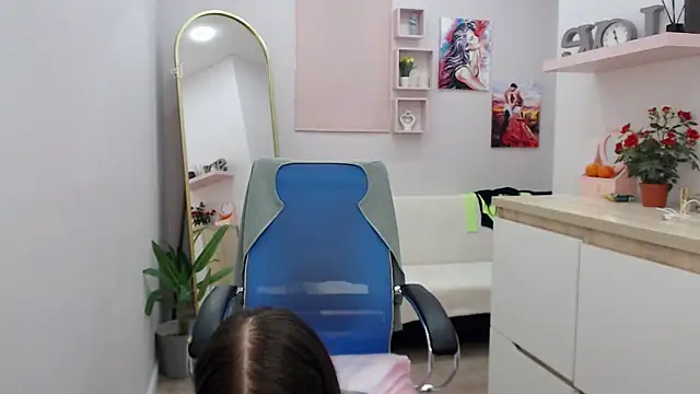 Snapshot of muriel_elvin chatting on 12-18-25, 06:41 muriel elvin online show from 12-18-25, 06:41