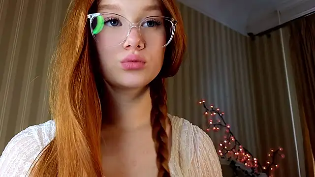 Juuulia  online show from 06-27-26, 02:23