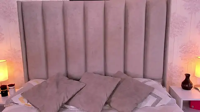 ShaynaHosk online show from 03-29-26, 01:38