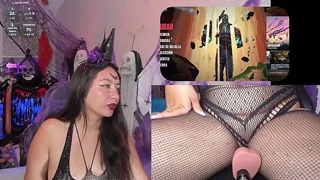 Snapshot of CataleyaGlow chatting on 10-31-25, 05:41 CataleyaGlow online show from 10-31-25, 05:41