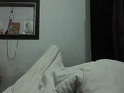 Snapshot of Dollseye chatting on 06-01-26, 10:33 Dollseye online show from 06-01-26, 10:33