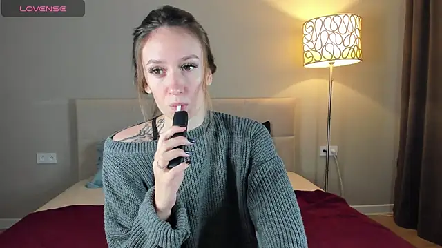 Snapshot of cutienaughtygirl chatting on 10-04-25, 11:19 cutienaughtygirl online show from 10-04-25, 11:19