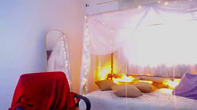 Snapshot of loreaniss chatting on 12-05-25, 08:05 loreaniss online show from 12-05-25, 08:05