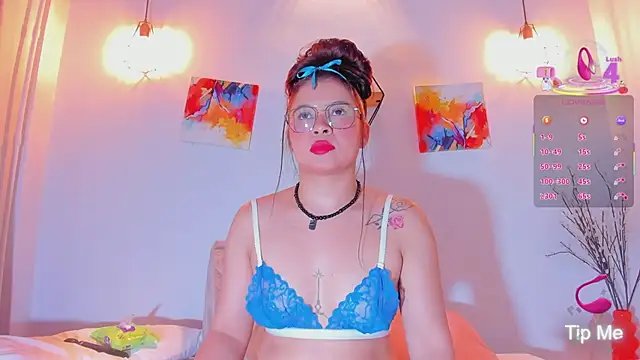 Karlaliones69 online show from 09-30-25, 11:48