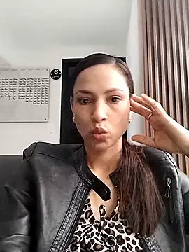 SofiaDelicia online show from 10-12-25, 01:43