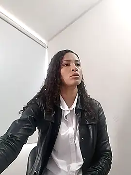 SofiaDelicia online show from 10-19-25, 02:07