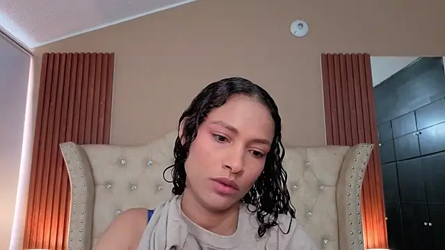 SofiaDelicia online show from 11-18-25, 04:33