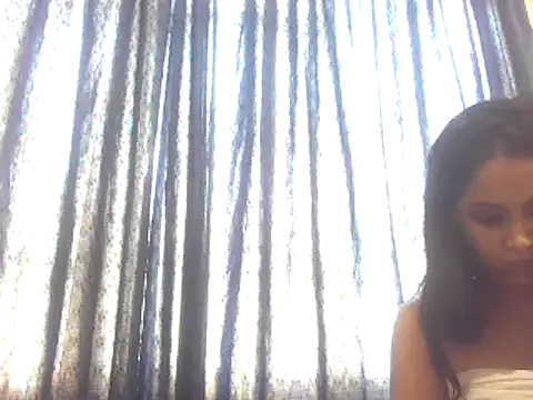 Snapshot of cute_indianxo chatting on 09-21-25, 08:05 cute indianxo online show from 09-21-25, 08:05