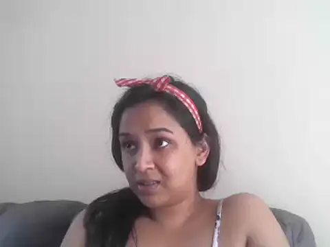 Snapshot of cute_indianxo chatting on 10-09-25, 08:56 cute indianxo online show from 10-09-25, 08:56