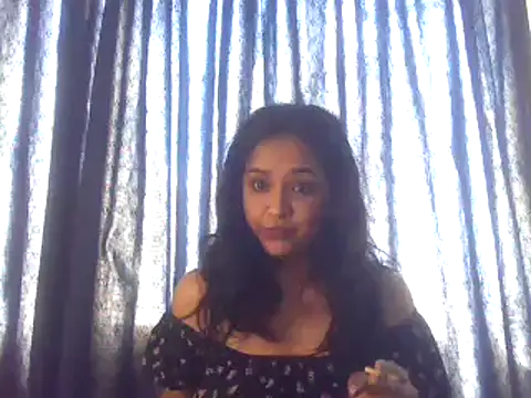 Snapshot of cute_indianxo chatting on 10-25-25, 08:33 cute indianxo online show from 10-25-25, 08:33