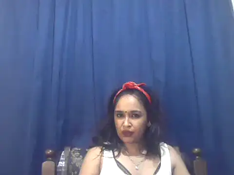 Snapshot of cute_indianxo chatting on 11-03-25, 05:36 cute indianxo online show from 11-03-25, 05:36