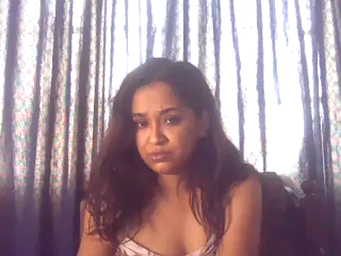 Snapshot of cute_indianxo chatting on 11-12-25, 08:26 cute indianxo online show from 11-12-25, 08:26
