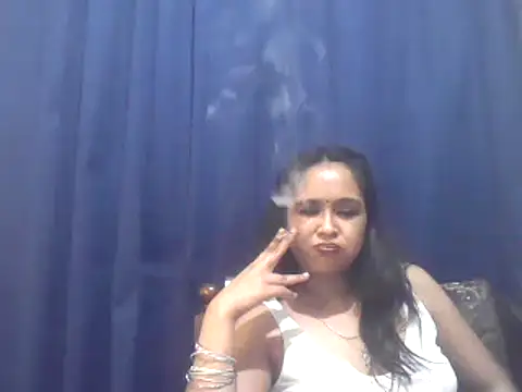 Snapshot of cute_indianxo chatting on 11-14-25, 10:29 cute indianxo online show from 11-14-25, 10:29