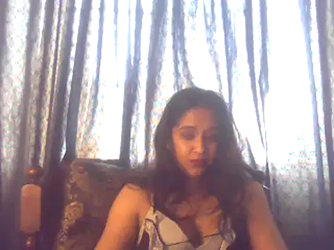 Snapshot of cute_indianxo chatting on 11-15-25, 10:34 cute indianxo online show from 11-15-25, 10:34