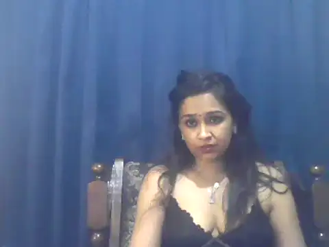 Snapshot of cute_indianxo chatting on 11-26-25, 10:44 cute indianxo online show from 11-26-25, 10:44