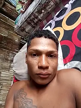 Snapshot of Davir2001 chatting on 02-28-26, 01:12 Davir2001 online show from 02-28-26, 01:12