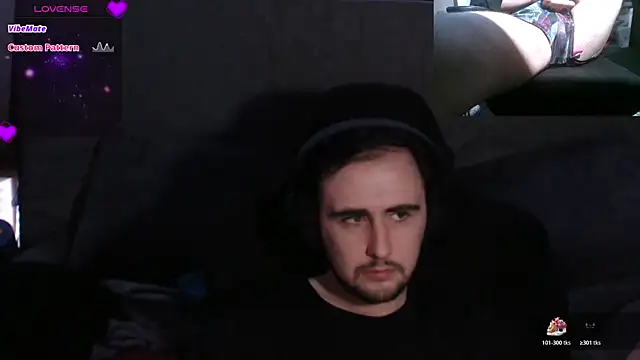 Snapshot of cjhouse96 chatting on 11-12-25, 03:51 cjhouse96 online show from 11-12-25, 03:51