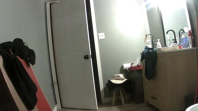 lovemedirty online show from 10-16-25, 07:42