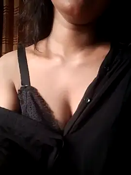 Snapshot of Black_Moon15 chatting on 04-28-26, 11:37 Black Moon15 online show from 04-28-26, 11:37