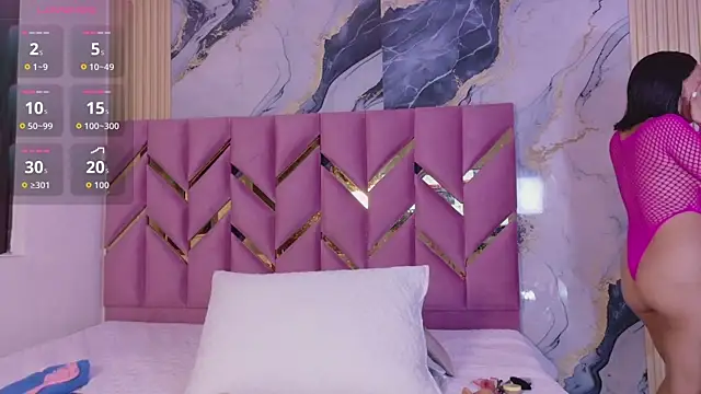 cutepetitee online show from 04-18-26, 07:58