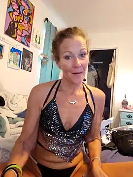 Snapshot of PhynneNicole chatting on 12-03-25, 06:39 PhynneNicole online show from 12-03-25, 06:39