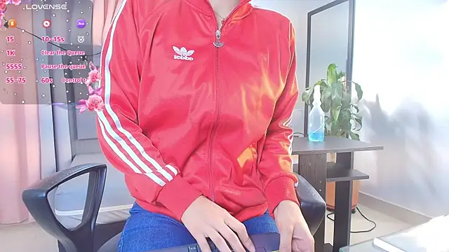 saray reese online show from 09-13-25, 01:00