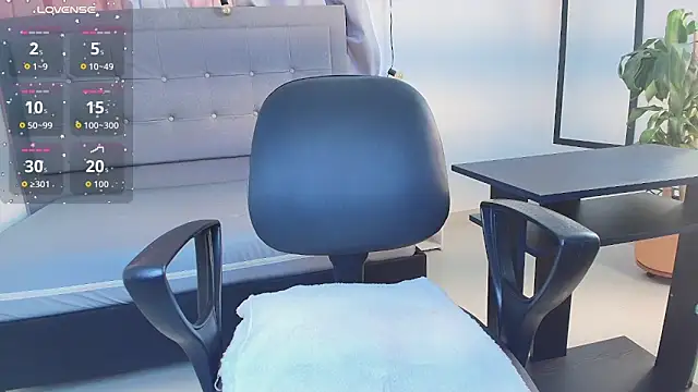 saray reese online show from 09-26-25, 12:20