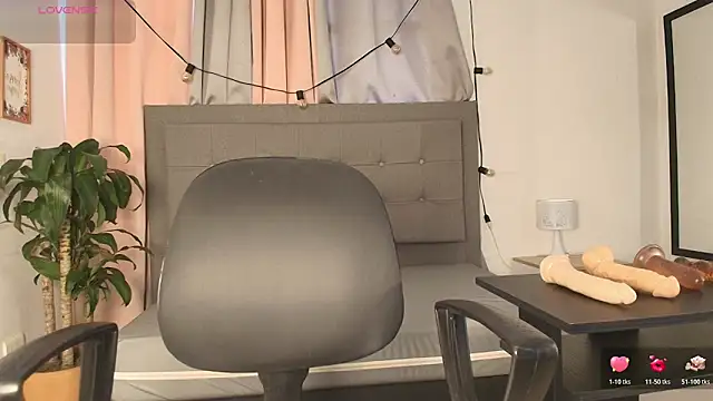 saray reese online show from 11-06-25, 12:28