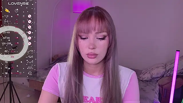 Snapshot of LeksaCandy chatting on 01-09-26, 03:15 LeksaCandy online show from 01-09-26, 03:15