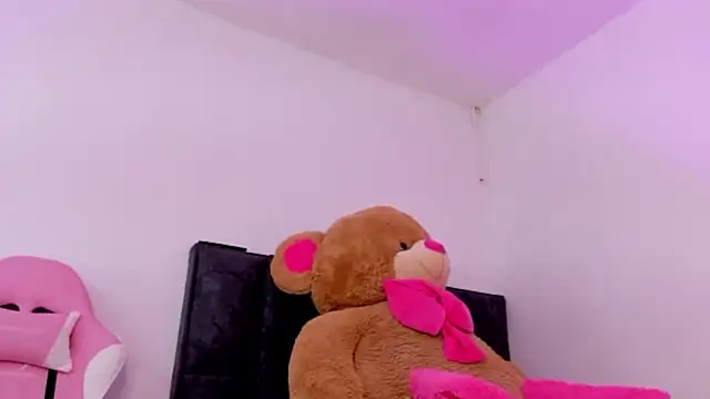 bellacruz3 online show from 12-19-25, 10:11