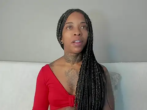 Pauline Fox online show from 09-25-25, 02:37