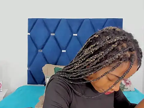 Pauline Fox online show from 10-13-25, 12:10