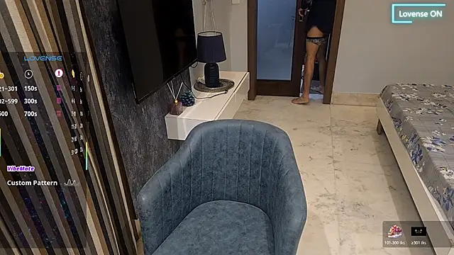 mlove902 online show from 04-11-26, 07:07