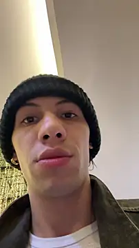 santiago cutex online show from 11-30-25, 02:04