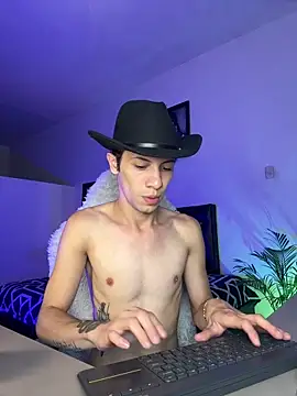 Snapshot of santiago_cutex chatting on 02-09-26, 09:46 santiago cutex online show from 02-09-26, 09:46