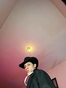 Snapshot of santiago_cutex chatting on 02-26-26, 04:06 santiago cutex online show from 02-26-26, 04:06