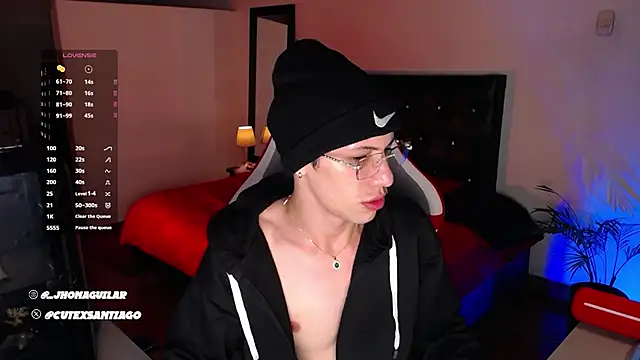 Snapshot of santiago_cutex chatting on 03-15-26, 03:45 santiago cutex online show from 03-15-26, 03:45