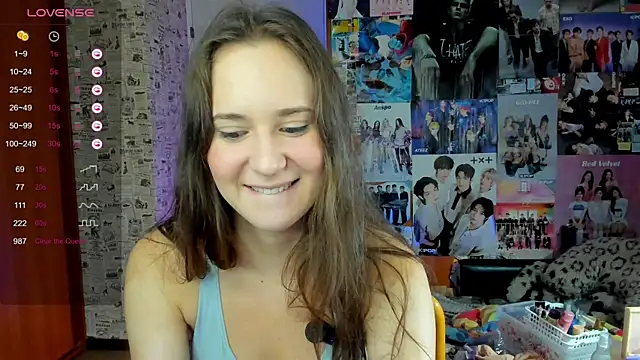 Snapshot of LucyRose3 chatting on 09-14-25, 04:39 LucyRose3 online show from 09-14-25, 04:39