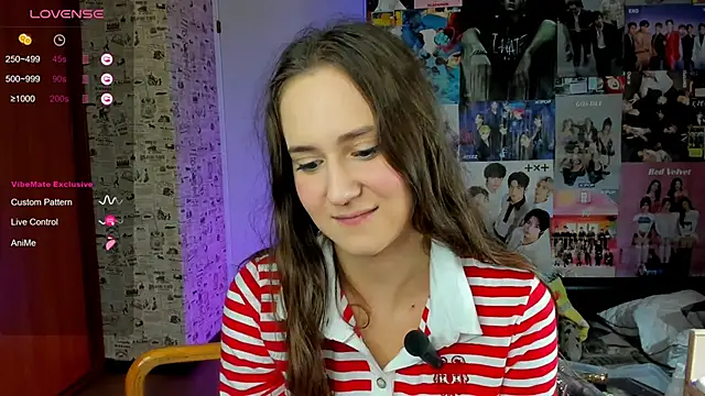 Snapshot of LucyRose3 chatting on 09-15-25, 04:45 LucyRose3 online show from 09-15-25, 04:45