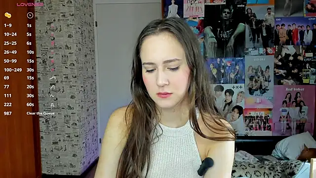 Snapshot of LucyRose3 chatting on 09-20-25, 04:46 LucyRose3 online show from 09-20-25, 04:46