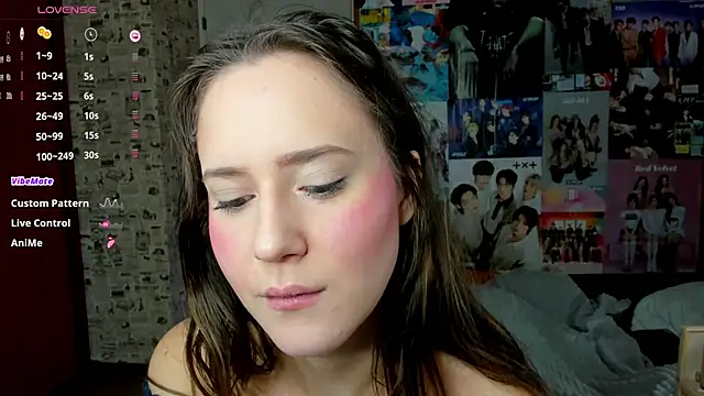 Snapshot of LucyRose3 chatting on 09-29-25, 04:50 LucyRose3 online show from 09-29-25, 04:50