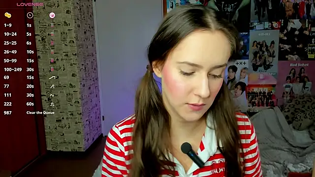 Snapshot of LucyRose3 chatting on 10-01-25, 03:18 LucyRose3 online show from 10-01-25, 03:18