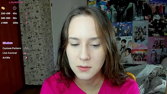 Snapshot of LucyRose3 chatting on 10-20-25, 01:22 LucyRose3 online show from 10-20-25, 01:22