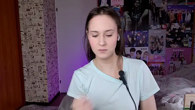 Snapshot of LucyRose3 chatting on 12-05-25, 03:48 LucyRose3 online show from 12-05-25, 03:48